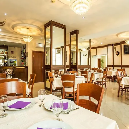 Hotel Family Tetewen